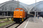 345 137 mit 23 1097 (35 1097) verlassen als Sonderzug den Bahnhof Leipzig Hbf am 30.3.24