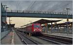 Die DB 101 083-4 steht mit einem  Nürnberg-München Express  in Ingolstadt.