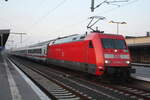 BR 101/851335/101-064-bei-der-bereitstellung-als 101 064 bei der Bereitstellung als IC mit ziel Hamburg Hbf im Bahnhof Magdeburg Hbf am 9.3.24