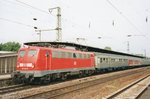Verkehrsroter 110 202 steht am 13 April 2002 in Kln Deutz.