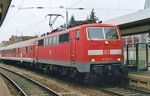 Mit RB nach Ansbach steht 111 212 am 2 Mai 2011 in Nrnberg hbf.