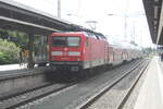 BR 112/752121/112-117-mit-dem-re3-bei 112 117 mit dem RE3 bei der Einfahrt in den Endbahnhof Stralsund Hbf am 2.8.21