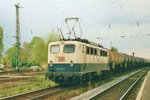 Kesselwagenzug mit 140 401 durchfahrt Troisdprf am 13 April 2000.