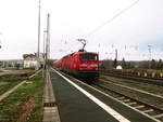 BR 143/597834/143-810-als-s7-mit-ziel 143 810 als S7 mit ziel Halle/Saale Hbf im Bahnhof Halle-Nietleben am 27.1.18