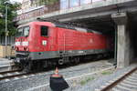 BR 143/677077/143-856-im-bahnhof-halle-steintorbruecke-am 143 856 im Bahnhof Halle-Steintorbrcke am 28.9.19