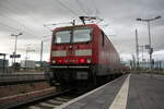 143 856 verlsst als S9 mit ziel Eilenburg den Bahnhof Halle/Saale Hbf am 4.11.19