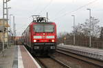 BR 143/695749/143-009-als-s9-aus-richtung 143 009 als S9 aus Richtung Eilenburg mit ziel Halle/Saale Hbf bei der einfahrt in den Bahnhof Delitzsch ob Bf am 23.1.20
