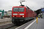 BR 143/695762/143-137-mit-ihrer-kurzen-s7-garnitur 143 137 mit ihrer kurzen S7-Garnitur im Bahnhof Halle/Saale Hbf am 14.2.20