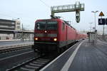 143 591 von Eilenburg kommend bei der Einfahrt in den Endbahnhof Halle/Saale Hbf am 24.2.21