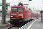 143 919 von Eilenburg kommend bei der Einfahrt in den Endbahnhof Halle/Saale Hbf am 10.3.21