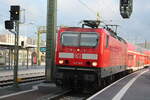 BR 143/736697/143-168-von-eilenburg-kommend-bei 143 168 von Eilenburg kommend bei der Einfahrt in den Endbahnhof Halle/Saale Hbf am 8.4.21