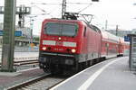 BR 143/736977/143-957-von-eilenburg-kommend-bei 143 957 von Eilenburg kommend bei der Einfahrt in den Endbahnhof Halle/Saale Hbf am 20.5.21