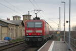 BR 143/783166/143-957-verlaesst-den-bahnhof-delitzsch 143 957 verlsst den Bahnhof Delitzsch ob Bf in Richtung Eilenburg am 7.4.22
