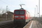 BR 143/783170/143-932-verlaesst-den-bahnhof-delitzsch 143 932 verlsst den Bahnhof Delitzsch ob Bf in Richtung Eilenburg am 12.4.22