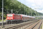 143 821 verlässt den Bahnhof Bad Schandau in Richtung Dresden Hbf am 6.6.22