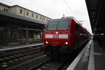 146 012 als RE13 mit ziel Leipzig Hbf im Bahnhof Magdeburg Hbf am 4.1.20
