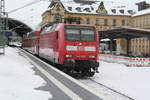 146 026 verlsst als RE18 mit ziel Jena-Gschwitz den Bahnhof Halle/Saale Hbf am 15.2.21