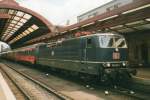 Am 23 Juli 1998 hat 181 210 EC 67 'MOZART' von Paris nach Wien ubernommen und wirdt bald aus Strassbourg Central abfahren.