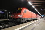 182 023 mit dem RE1 im Bahnhof Rostock Hbf am 14.12.20