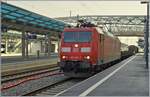BR 185/815668/die-db-185-095-7-ist-in Die DB 185 095-7 ist in Renens VD mit dem NOvelis Zug von Sierre nach Göttingne unterwegs. 

21.Feb 2023