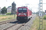 br-187/758635/187-138-bei-der-durchfahrt-im 187 138 bei der Durchfahrt im Bahnhof Merseburg Hbf am 14.8.21