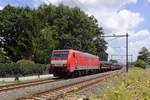 Stahlrollenzug mit 189 068 passiert Wijchen am 21 Juni 2019. Der Sommer hat angefangen.