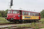 chiemgauer-lokalbahn-15/739308/vt26-302-026-der-chiemgauer-lokalbahn VT26 (302 026) der Chiemgauer Lokalbahn auf Rangierfahrt zur MaLoWa in Klostermannsfeld am 7.6.21