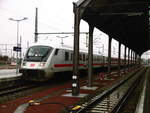 Ein Ersatzzug für einen IC2 mit ziel Magdeburg Hbf im Bahnhof Halle/Saale Hbf am 12.3.18