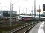 intercityexptress-ice/587553/ein-ice-faehrt-am-bahnhof-leipzig Ein ICE fährt am Bahnhof Leipzig Nord vorbei am 12.11.17