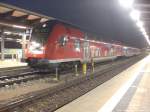 Mit Steuerwagen voraus stehht 114 005 als RE5 mit ziel Lutherstadt Wittenberge im Bahnhof Rostock Hbf Bereit am 14.12.13