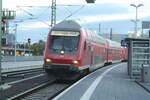 143 957 von Eilenburg kommend bei der Einfahrt in den Endbahnhof Halle/Saale Hbf am 6.10.21
