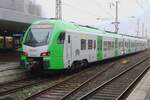 abellio-rail-nrw/765101/in-das-s-bahn-ruhrgebiet-farbenschema-steht In das S-Bahn Ruhrgebiet Farbenschema steht am 26 Jänner 2022 Abellio 3427 004 in Essen Hbf.