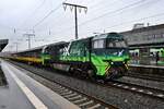 G2000/aix 272 407-8 mute mit einen bauzug warten auf weiterfahrt in essen hbf,19.04.24