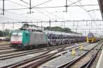 alpha-trains/399489/pkw-transportzug-mit-2842-steht-am-18 PKW-Transportzug mit 2842 steht am 18 Juni 2014 in Roosendaal.
