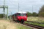 172 140 mit 172 141 verlassen mit ziel Lauterbach Mole den Bahnhof Bergen auf R�gen am 20.4.24