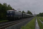 E10 228 anstatt der geplanten 01 1104 zog am 1.6.2024 den SDZ nach Koblenz Ltzel. 
Hier ist der Zug um 8⁰Uhr bei der Durchfahrt in Thngersheim abgelichtet. 
