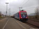 482 037-9 der Infra Leuna mit einem Gterzug beim zwischenhalt im Bahnhof Landsberg (b Halle (Saale)) am 5.11.14