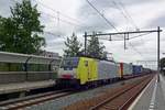 MRCE Dispolok/664024/f4-202-zieht-am-10-juli-2019 F4-202 zieht am 10 Juli 2019 der Rzepin-Shuttle durch Nijmegen-Dukenburg, den Eindbahnhof Tilburg Industrie entgegen.