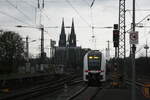 462 036 kurz hinter den Bahnhof Köln Messe/Deutz unterwegs in Richtung Köln Hbf am 2.4.22