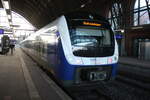 ET 440 221 der NWB im Bahnhof Bremen Hbf am 20.12.21