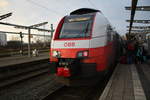 BB / ODEG 4746 053/553 als RE9 mit ziel Sassnitz im Bahnhof Rostock Hbf am 23.12.19