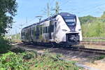 Regiobahn Triebwagen 2564 002 ist ein Mireo Smart Plus Akku-Hybrid und ist zweiteilig. Er f�hrt auf dem RE47 von D�sseldorf Hbf �ber Solingen nach Remscheid. Mittwoch den 23.9.2026