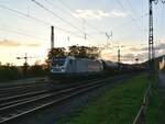 Am Abend des 4.7.2024 kommt die RHC 187 078mit Kesselwagen durch die westlichen Einfahrt in Neckarelz durchgefahren gen Heilbronn. 