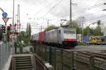 Rurtalbahn 186 107 treft am 14 April 2014 in Emmerich ein.