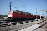 WFL/758668/232-901-der-wfl-bei-schotterarbeiten 232 901 der WFL bei Schotterarbeiten im Bahnhof Angersdorf am 3.9.21