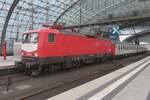WFL 112 035 steht mit ein Snlltaget aus Stockholm am 19 September 2022 in Berlin Hbf.