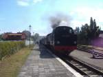 99 2322 der Mecklenburgischen Bderbahn  Molli  im Bahnhof Khlungsborn West am 13.7.14