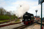 99 4011 auf Rangierfahrt im Bahnhof Putbus am 15.4.24
