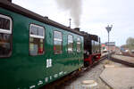 99 4011 verl�sst mit ziel Ostseebad G�hren den Bahnhof Putbus am 15.4.24