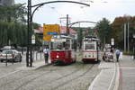 Wagen 51 und 29 der Naumburger Straenbahn an der Haltestelle Curt-Becker-Platz (ehemals Theaterplatz) in Naumburg am 29.8.20